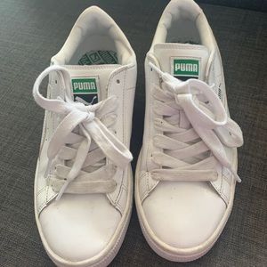 White puma patent sneakers